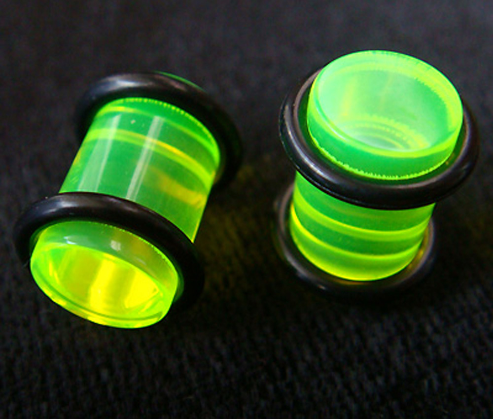 One Pair 0g 8mm Green Ear Plug Rings Earrings Earlet Lobe Body Piercing O-rings
