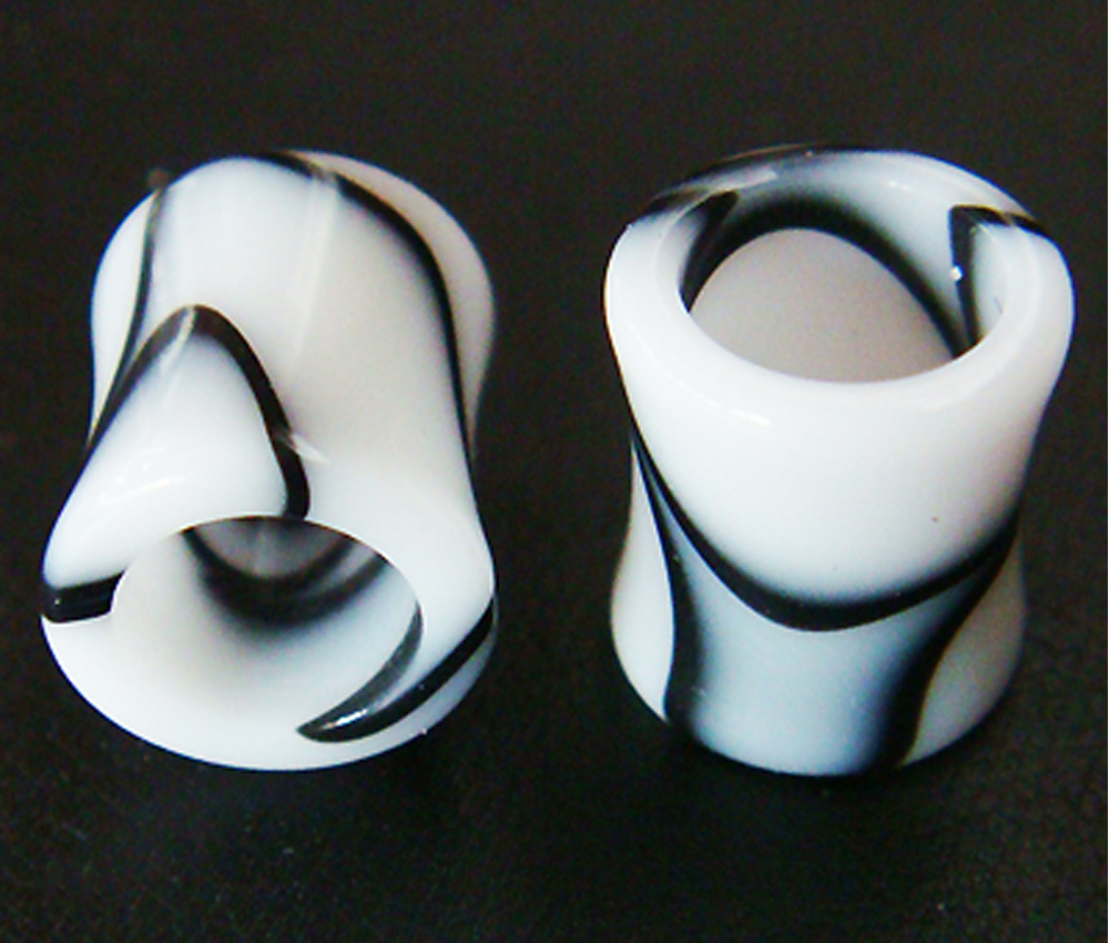 One Pair 8mm 0g Uv Marble Double Flare Hole Ear Plugs Rings Tunnels Tunnel 0 Gauge Body Piercing